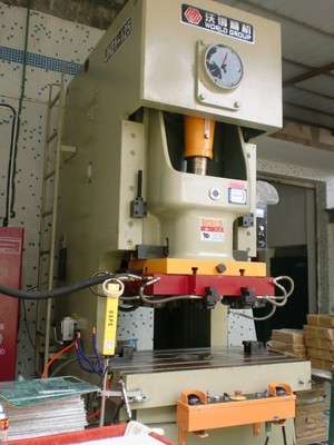 【沃得精機(jī)J23-63上海二鍛壓力機(jī)沖床臺(tái)灣德高沖床揚(yáng)力沖床品牌直銷(xiāo)】?jī)r(jià)格,廠家,圖片,沖床,深圳市恒冠精密機(jī)械-